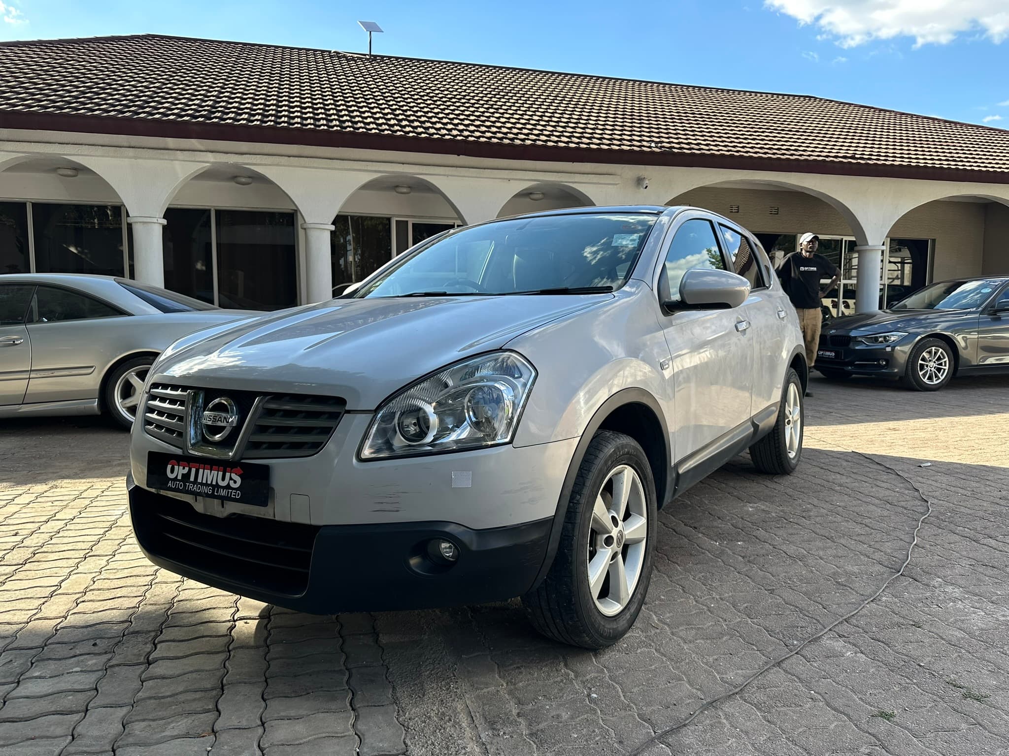 NISSAN QASHQAI PREMIUM 2.0L SMT ABS D/AB HID SR