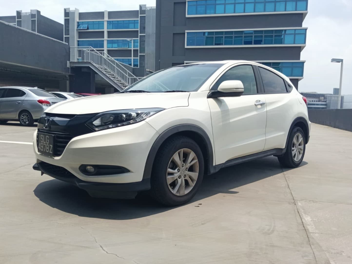HONDA VEZEL 1.5X A