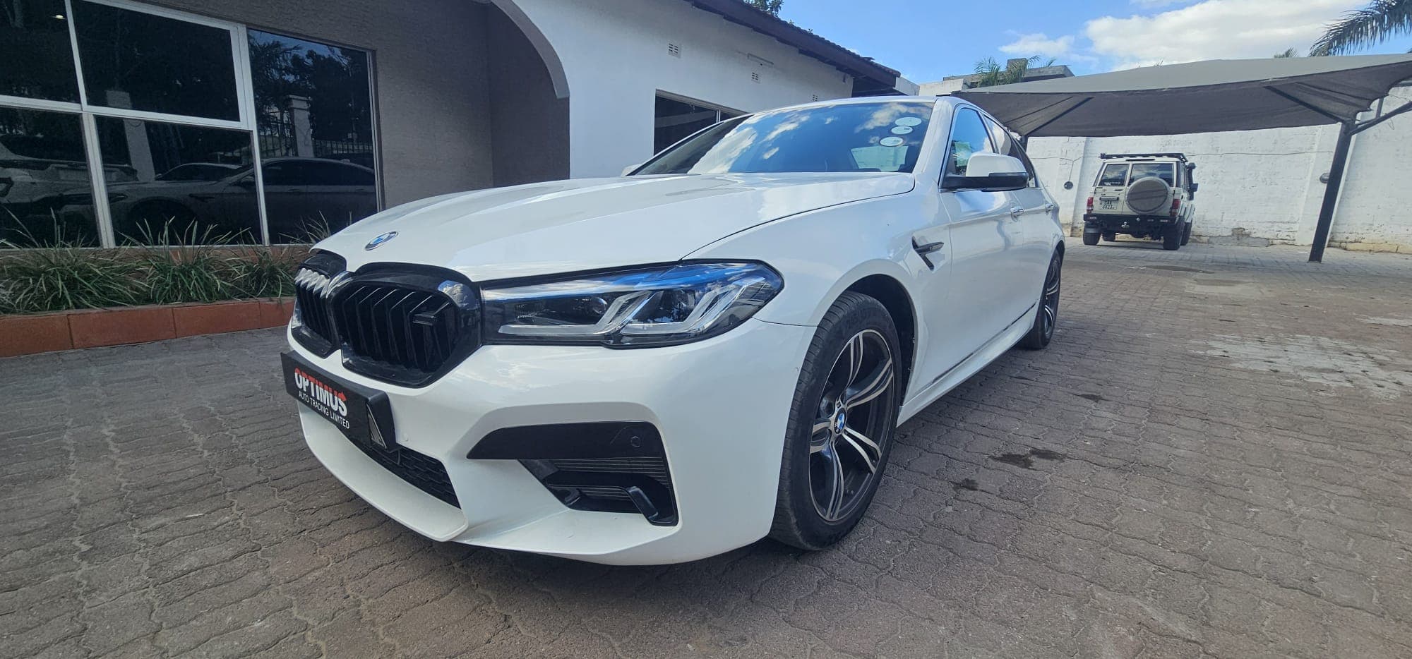 BMW 5 SERIES 520I AT D/AB 2WD 4DR LED NAV