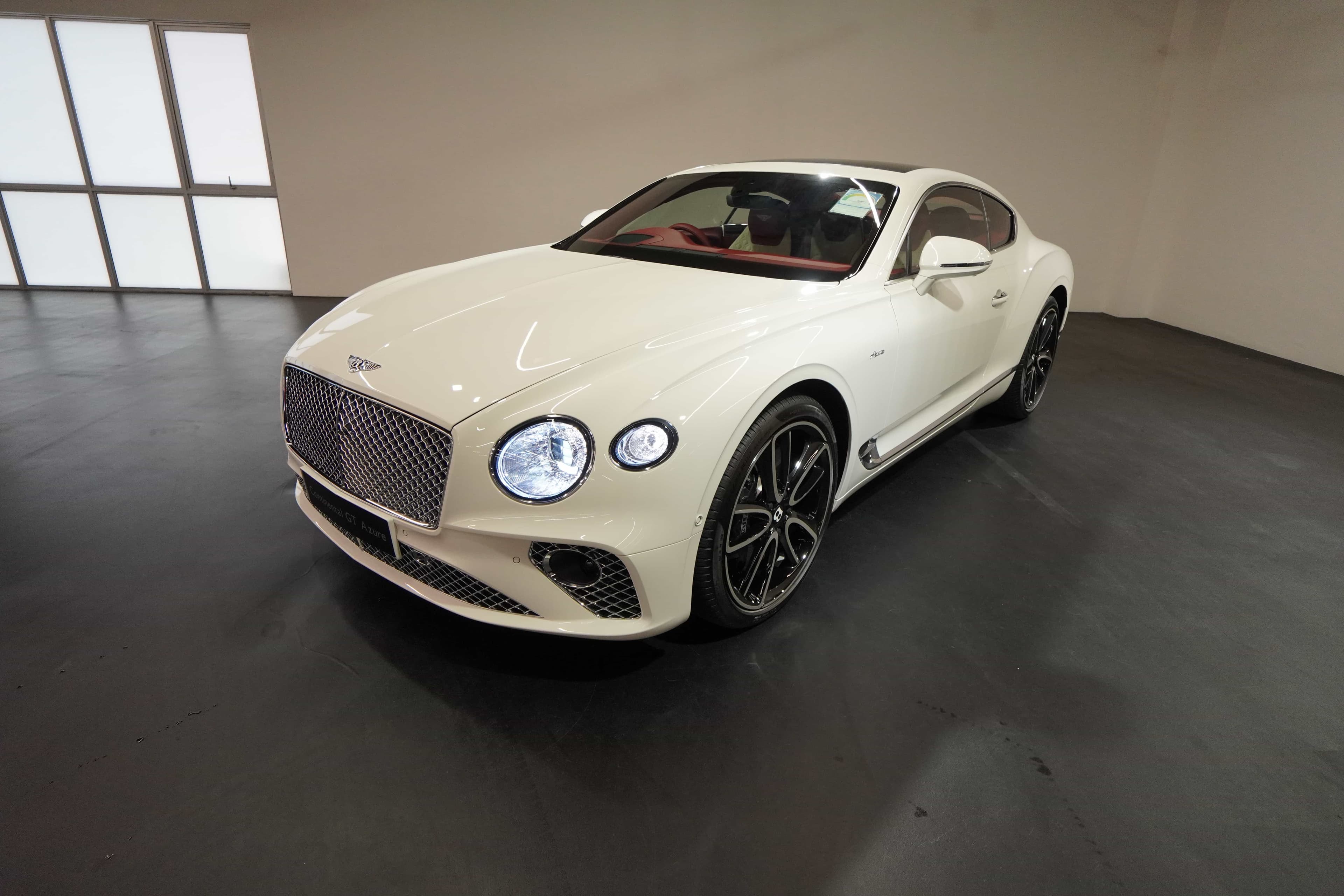 BENTLEY CONTINENTAL GT AZURE V8 2023