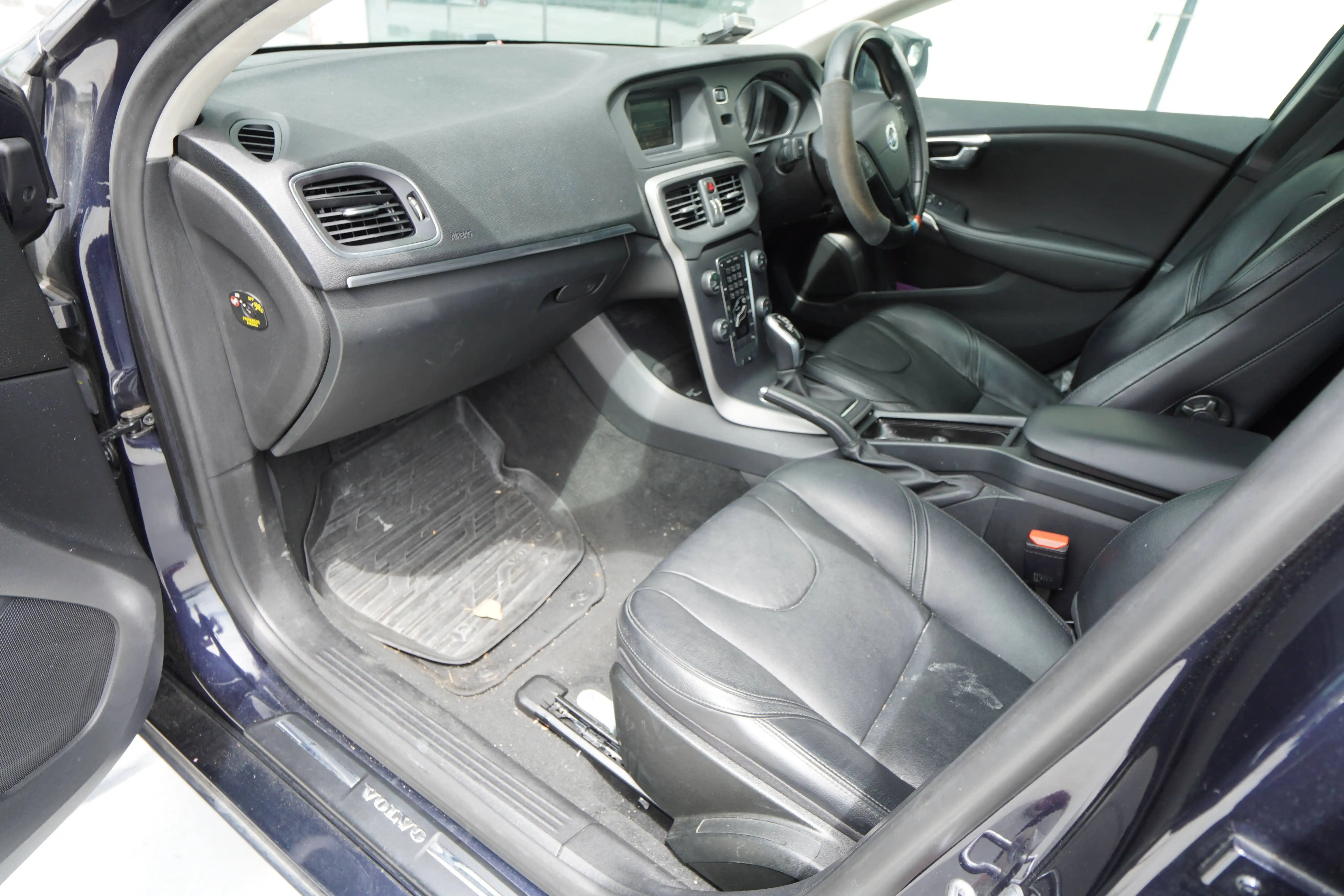 2015 Volvo V40