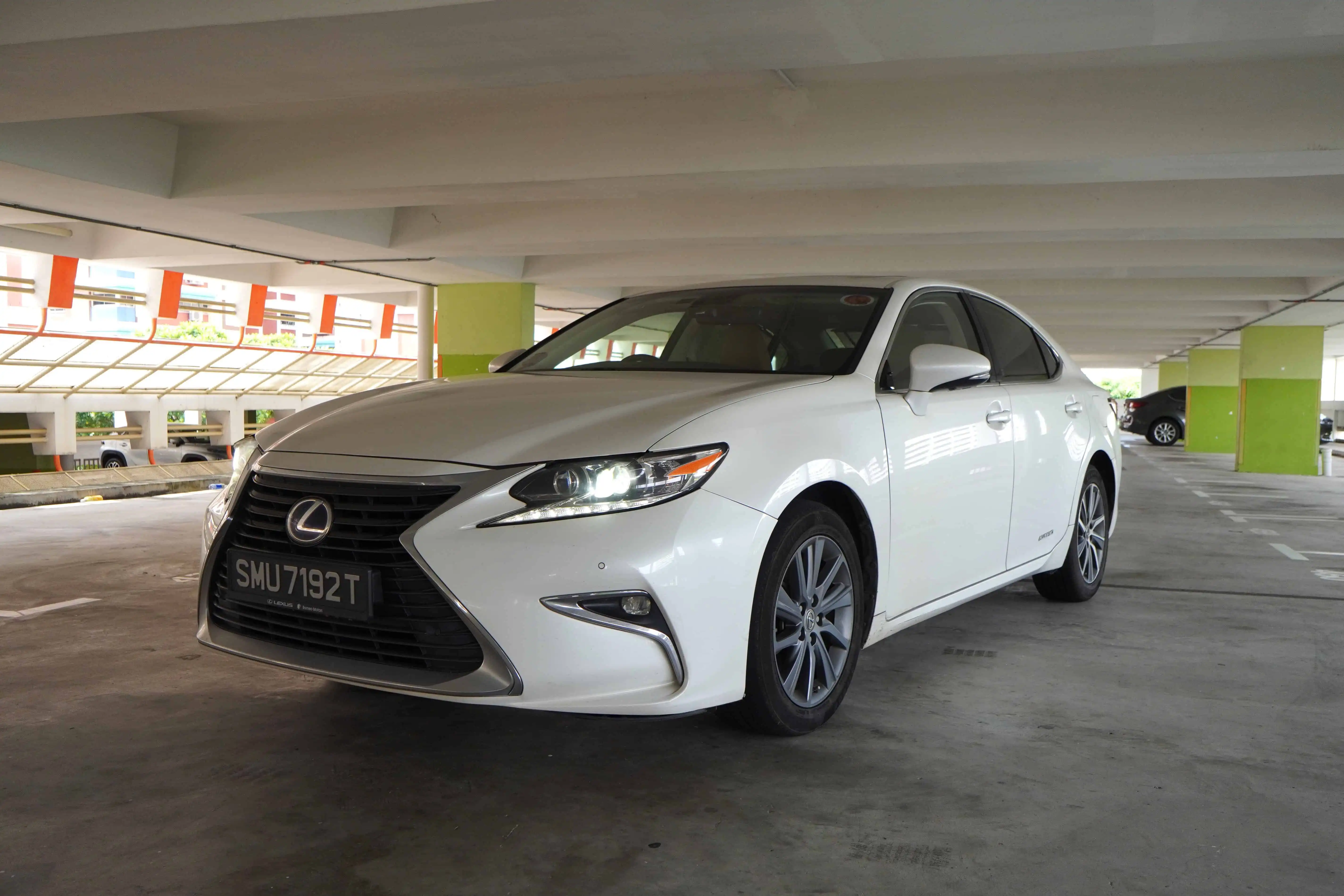 2016 Lexus ES300H